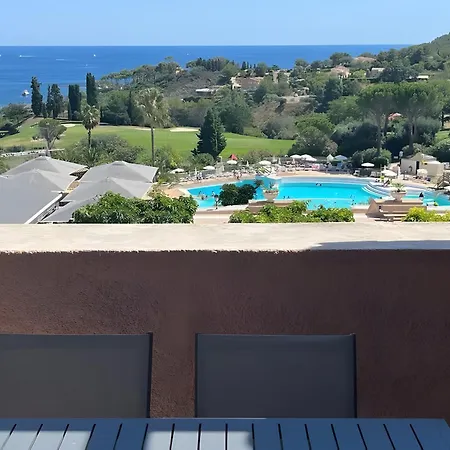Cap Esterel - Piscine Apartment *