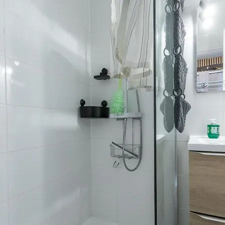 Cap Esterel - Piscine Apartment *