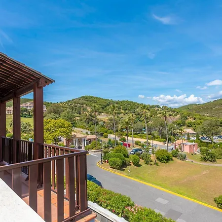 Cap Esterel - Piscine Appartement *