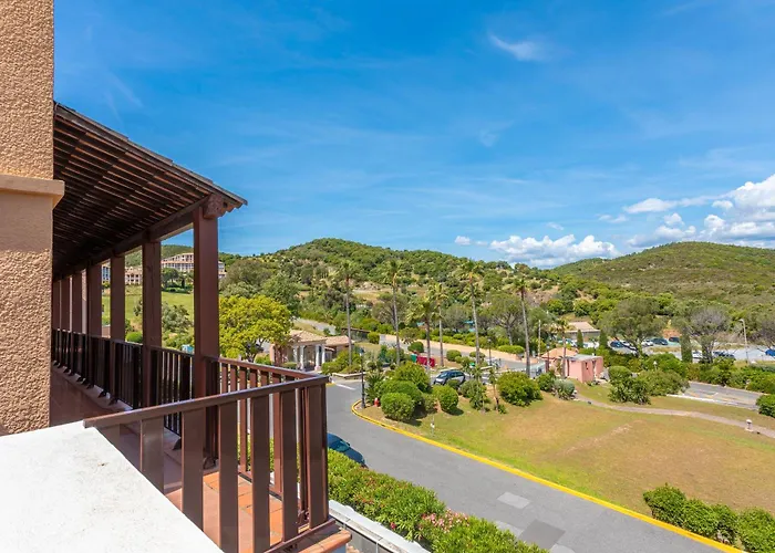 Cap Esterel - Piscine Daire *