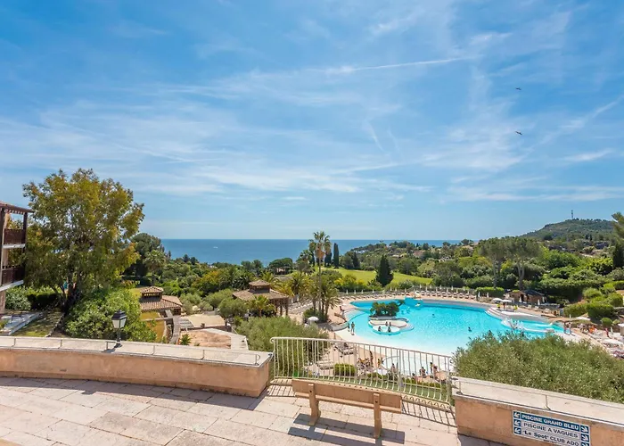 Cap Esterel - Piscine Daire *