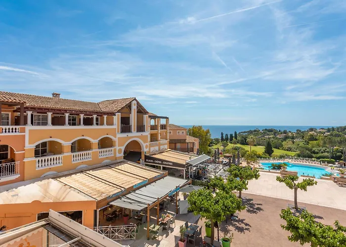 Cap Esterel - Piscine * Saint-Raphaël